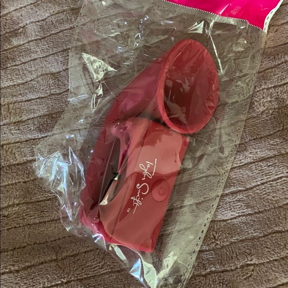 Taylor Swift sound amplifier - Picture 2 of 3